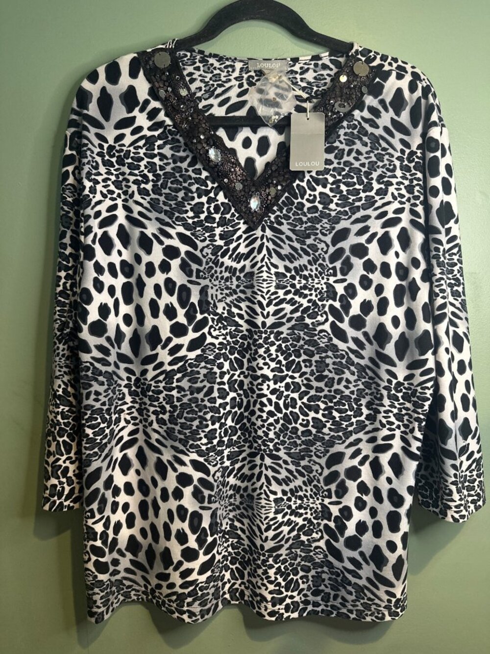 NWT LouLou 3X Animal Print Embellished Tunic Top Black White Stretch Plus Size